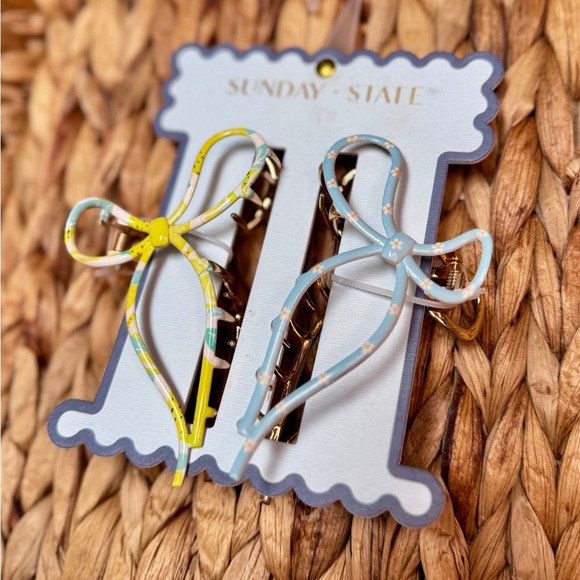 Floral Yellow and Blue Hair Claw Clips - Picture 4 of 5